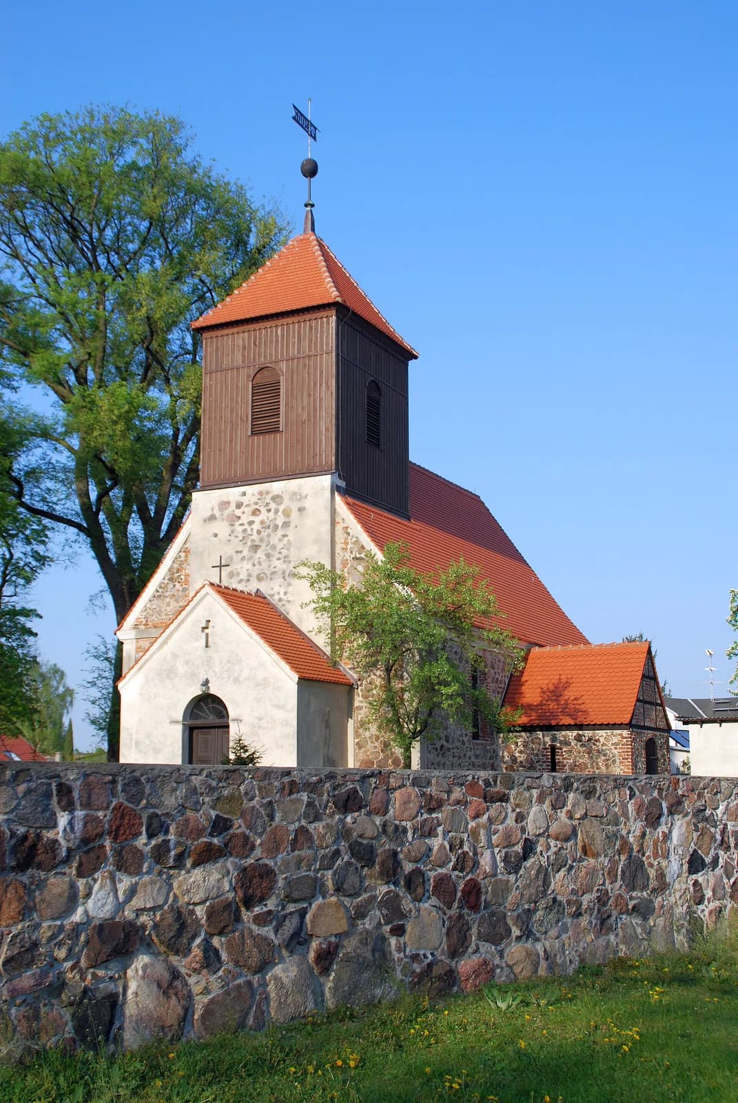 Lichtenow