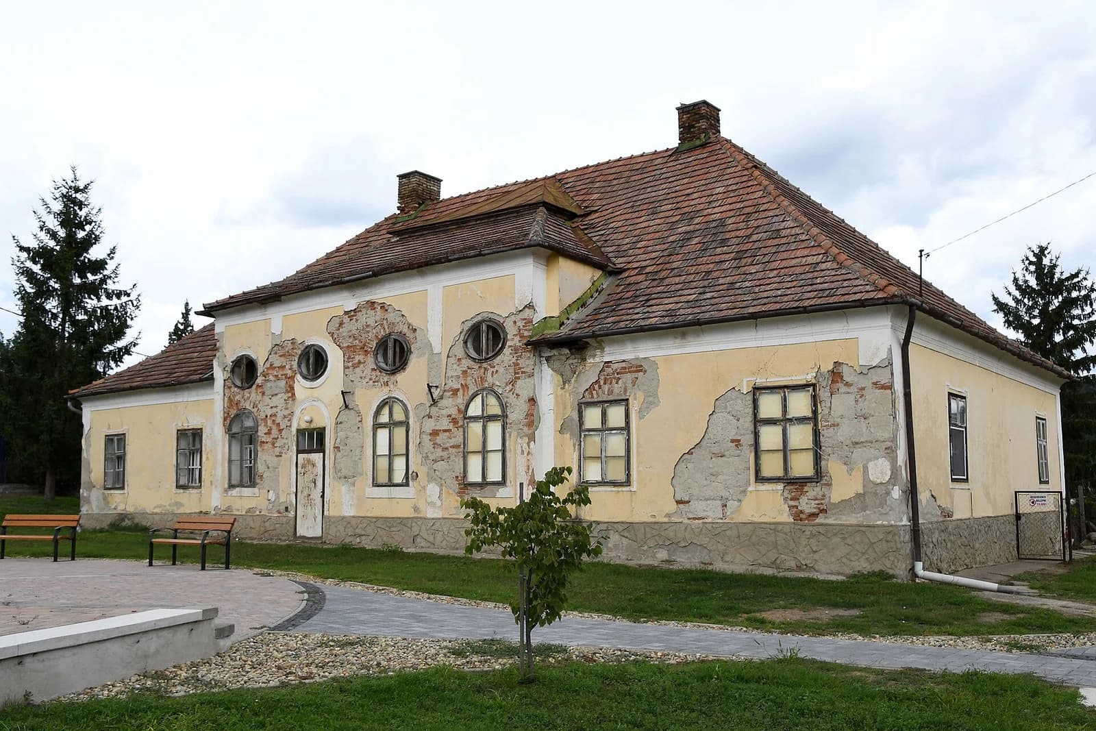 Rád