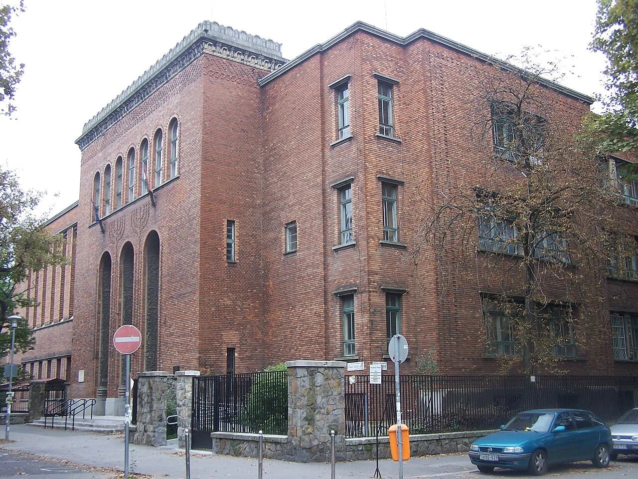 ELTE Radnóti Miklós School