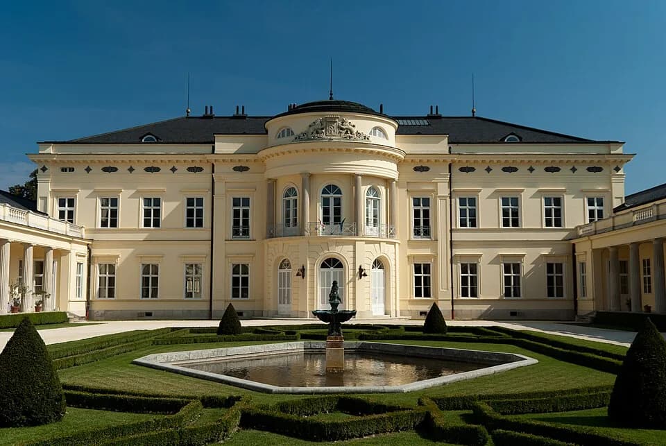Fehérvárcsurgó