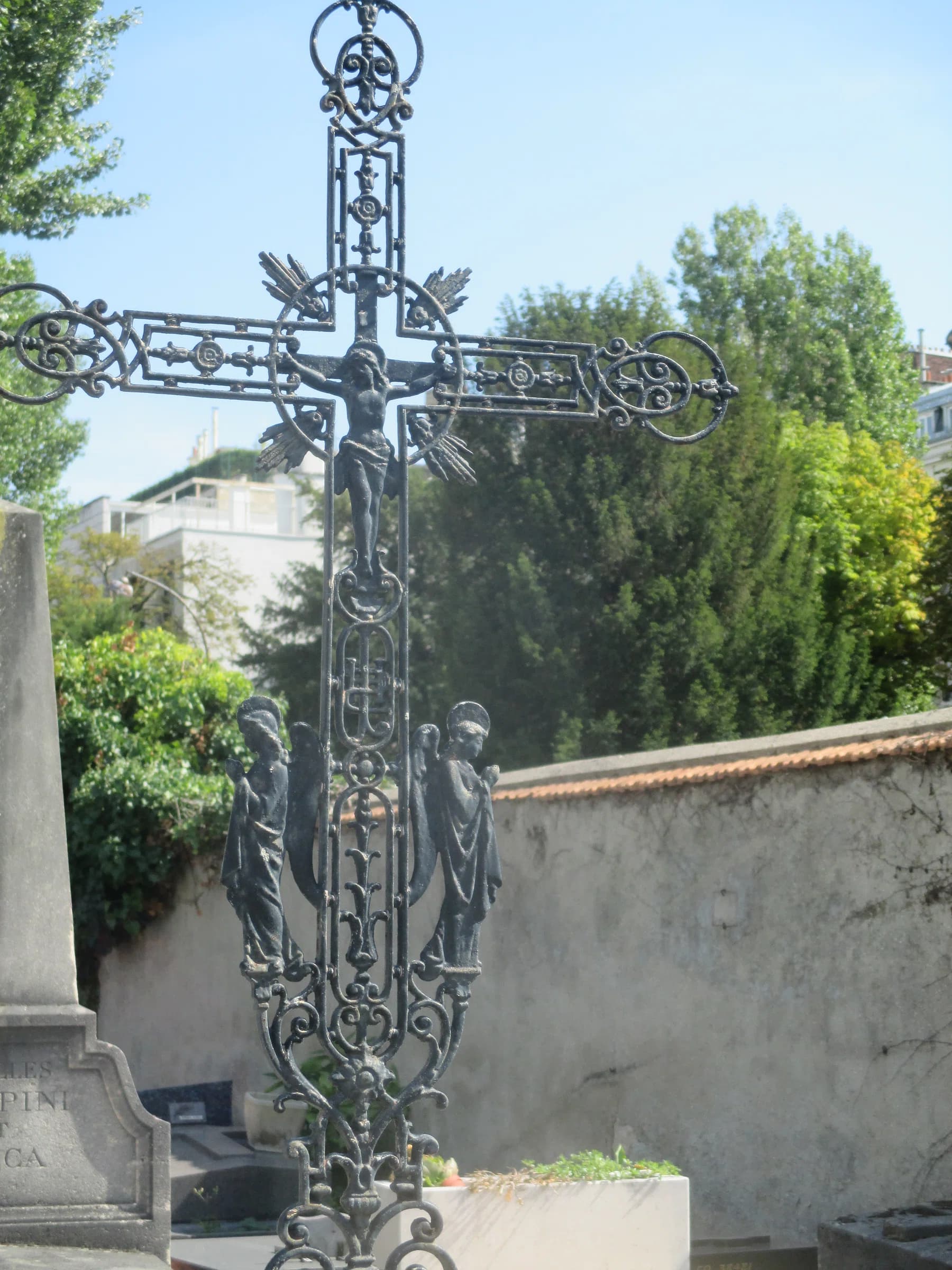 Neuilly-sur-Seine Old Communal Cemetery
