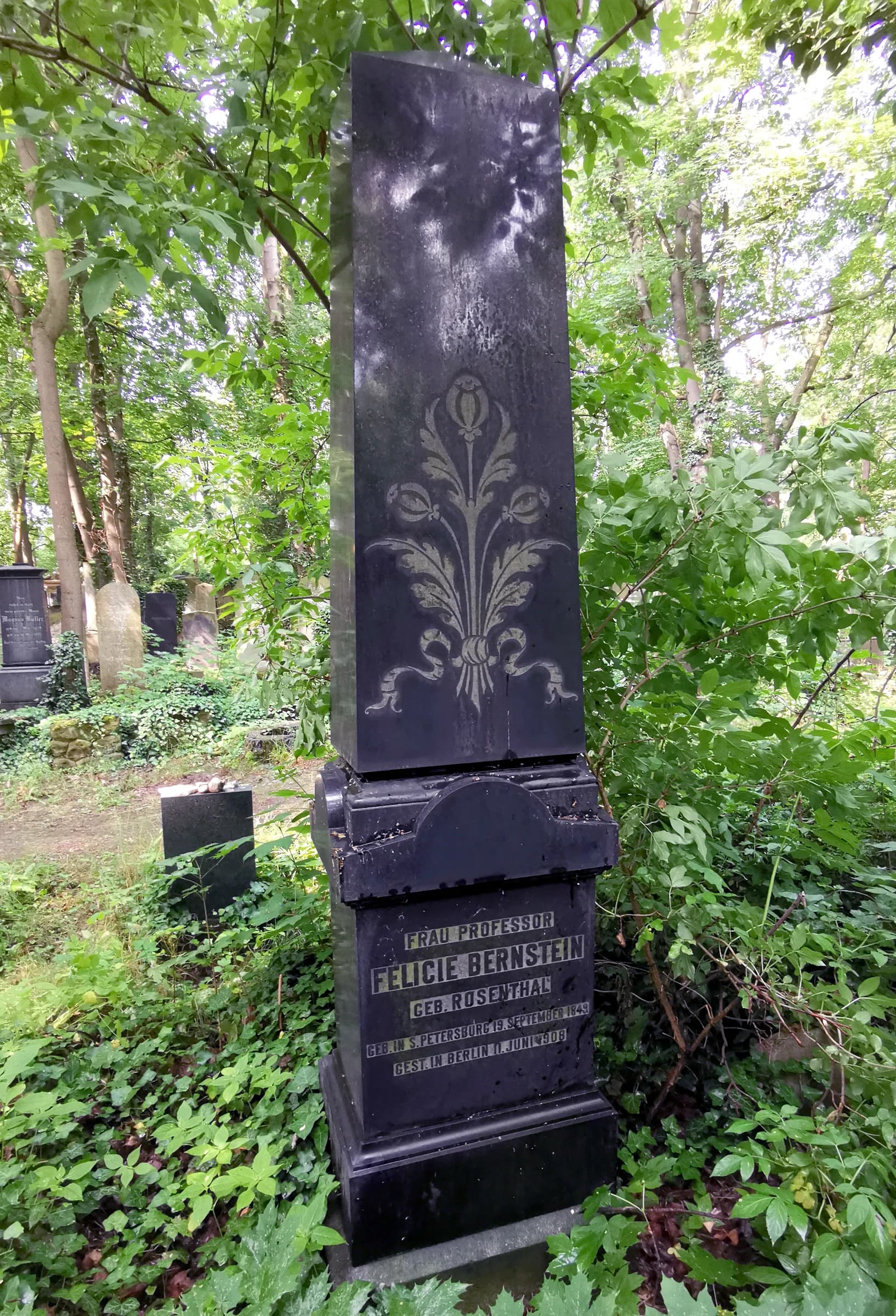 Weißensee Cemetery