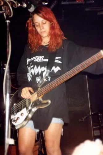 Porträt von Jennifer Finch (1966–2026) – Gedenkseite