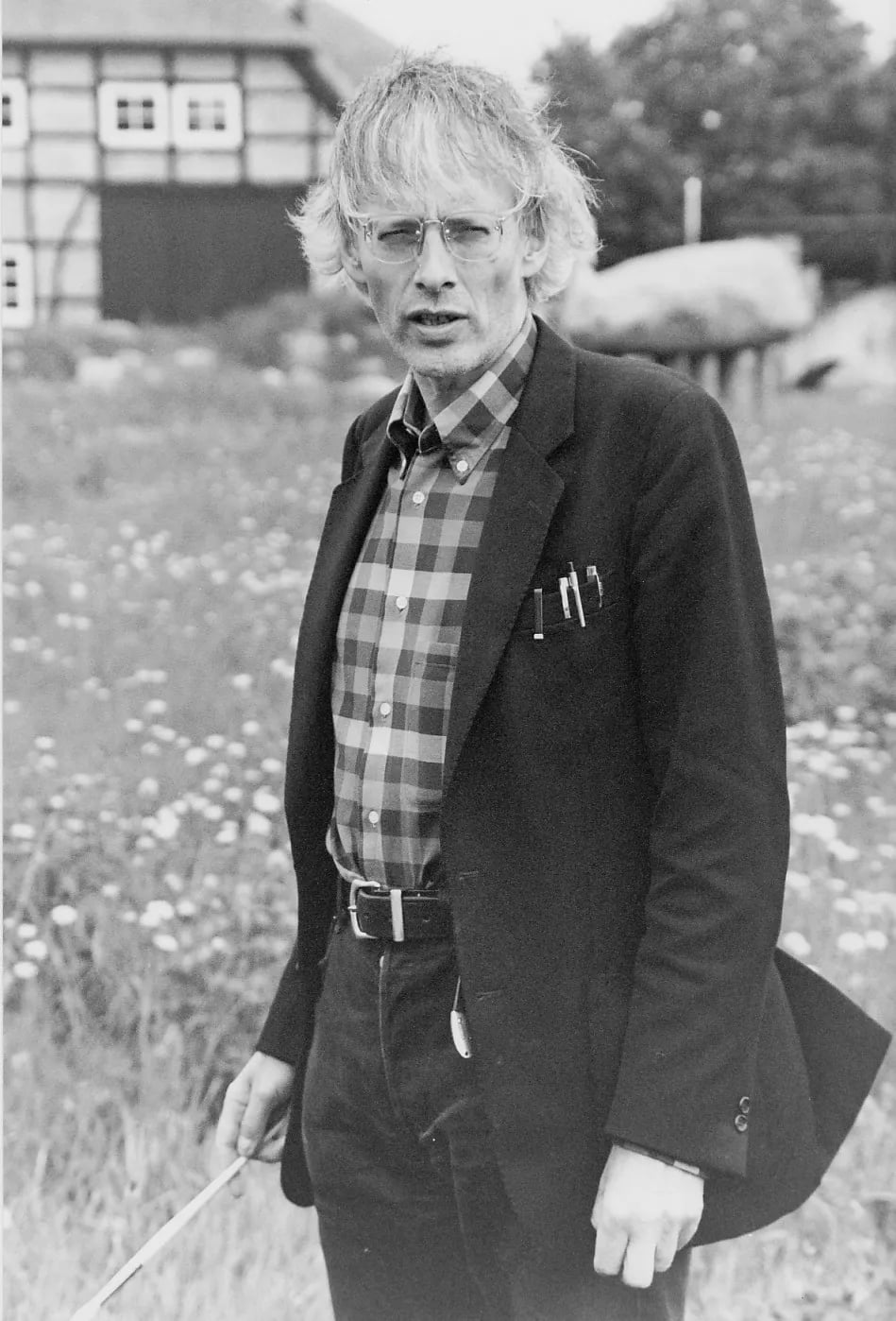 Portrait of Timm Ulrichs (1940–2026) – memorial page