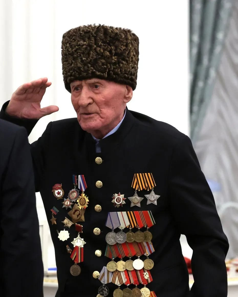 Porträt von Ibragim-Pasha Sadykov (1924–2026) – Gedenkseite