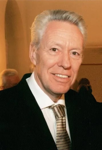 Portrait of Egon F. Freiheit (1944–2026) – memorial page