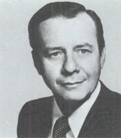 Porträt von Frank Joseph Guarini (1924–2026) – Gedenkseite