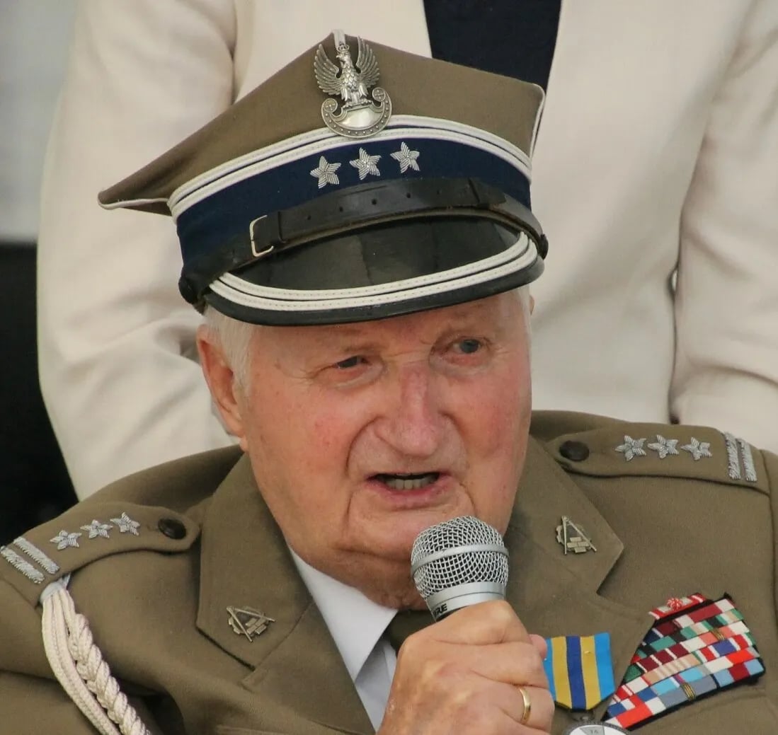 Portrait of Zbigniew Zieliński (1927–2026) – memorial page