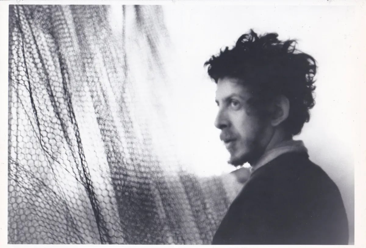Porträt von Alan Saret (1944–2026) – Gedenkseite