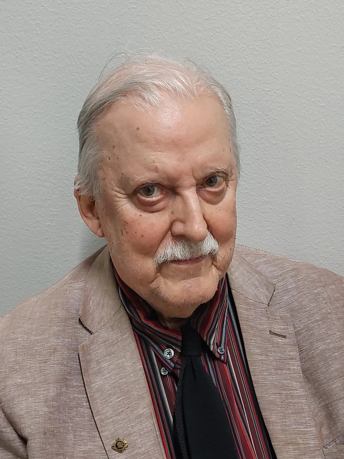 Portrait of Seppo Heinola (1944–2026) – memorial page