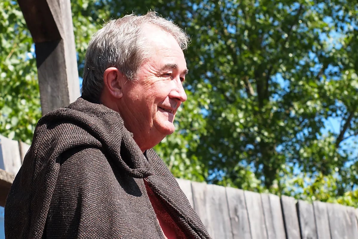 Porträt von John Flanagan (1944–2026) – Gedenkseite