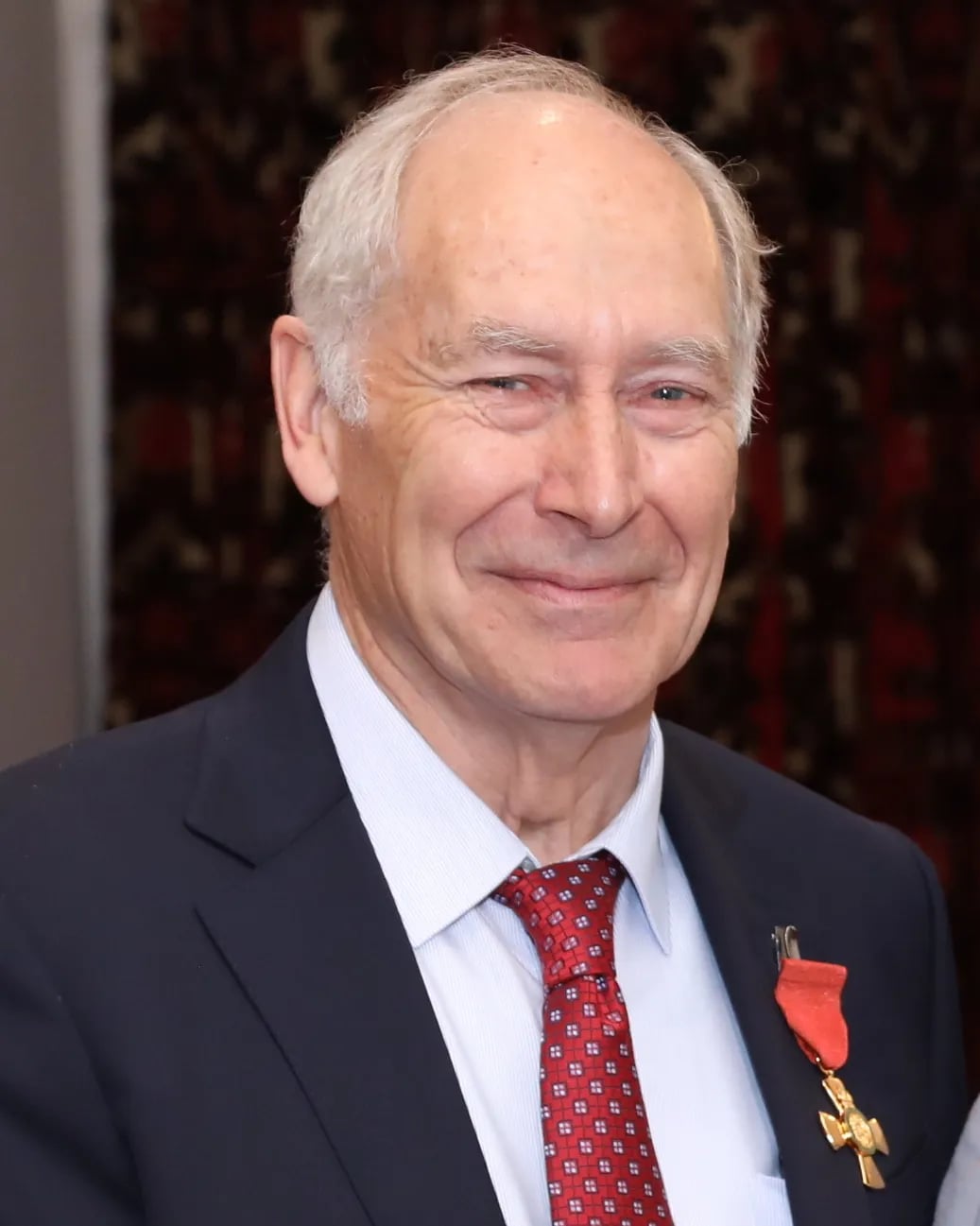 Porträt von Ian R. Hall (1946–2026) – Gedenkseite