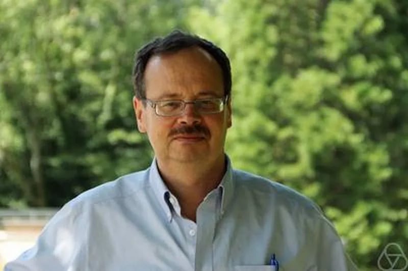 Portrait of Michael Kapovich (1963–2026) – memorial page