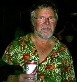 Porträt von Bill Oddie (1941–2026) – Gedenkseite