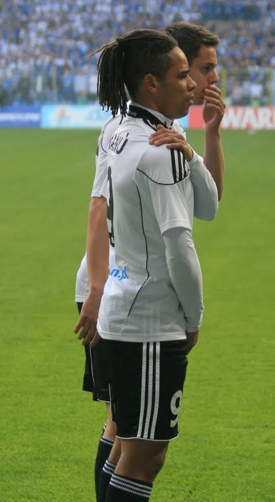 Porträt von Manú (1982–2026) – Gedenkseite