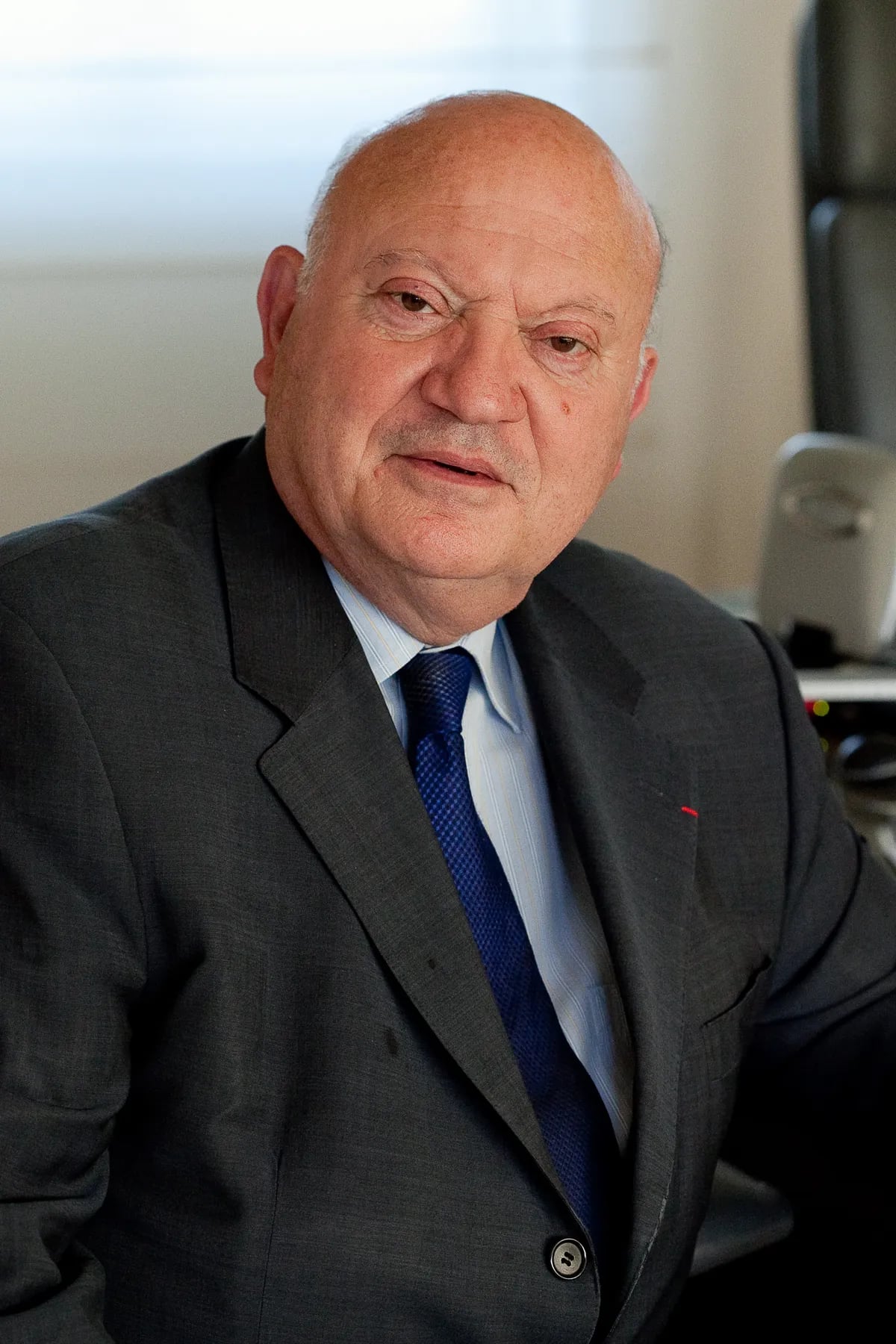 Porträt von André Santini (1940–2026) – Gedenkseite