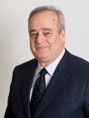 Porträt von Gianclaudio Bressa (1956–2026) – Gedenkseite