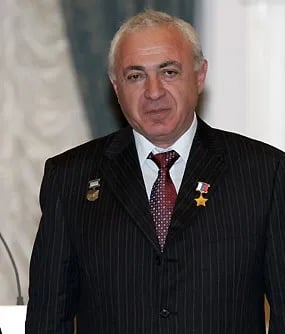 Porträt von Ruben Yesayan (1946–2026) – Gedenkseite