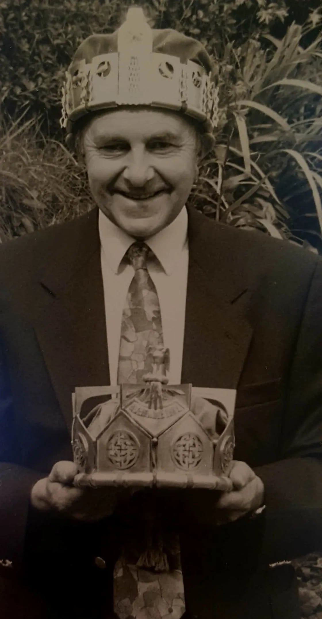 Portrait of Eirwyn George (1936–2026) – memorial page