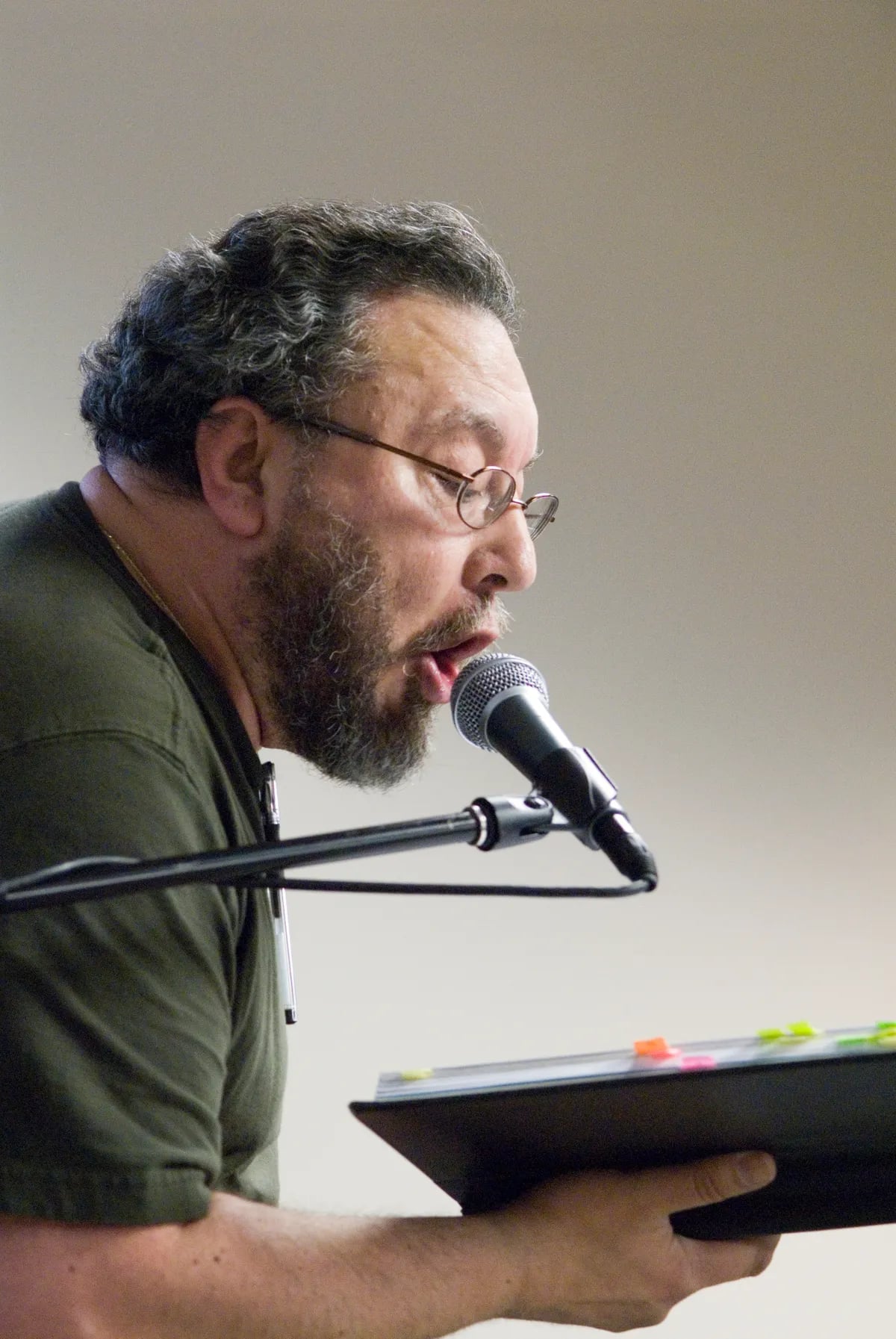 Porträt von Alex Caldiero (1949–2026) – Gedenkseite
