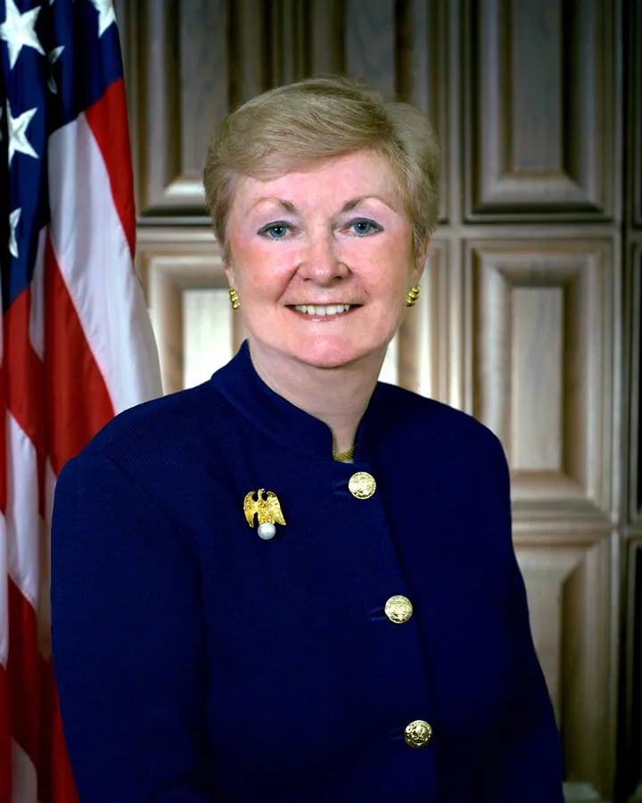 Porträt von Barbara McNamara (1942–2026) – Gedenkseite