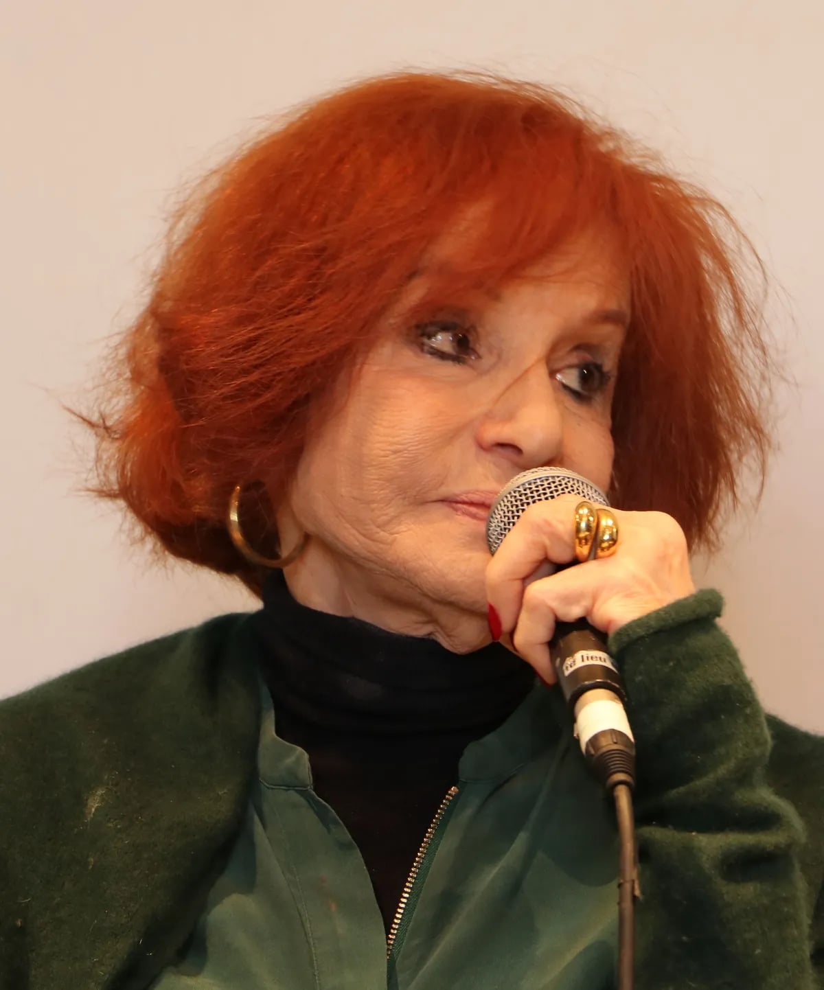 Porträt von Vénus Khoury-Ghata (1937–2026) – Gedenkseite