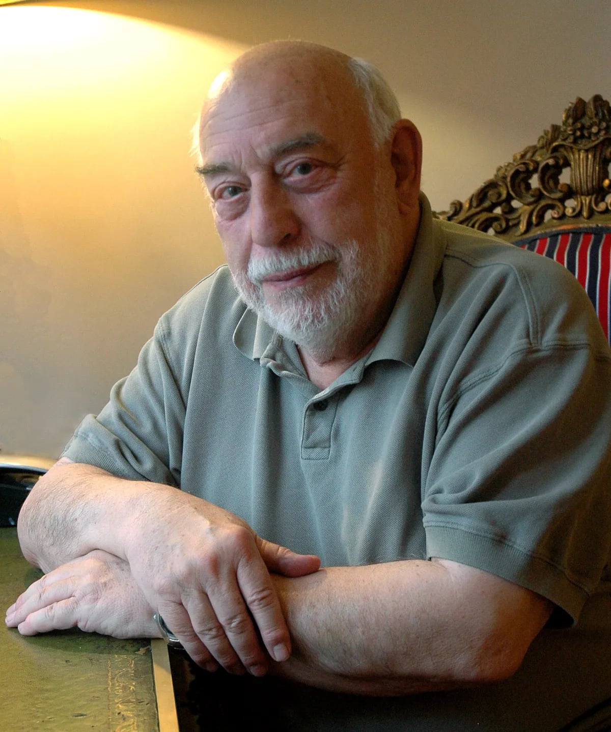 Porträt von Frank Dunlop (1927–2026) – Gedenkseite