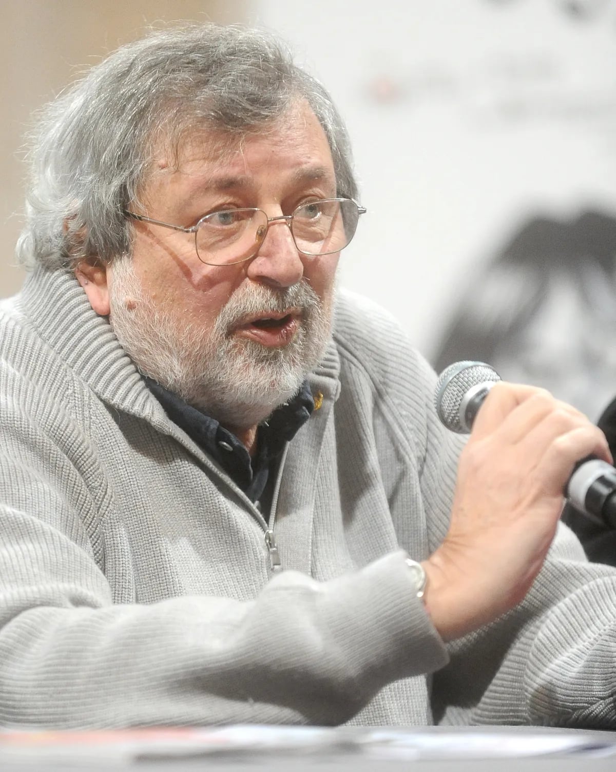 Porträt von Francesco Guccini (1940–2026) – Gedenkseite