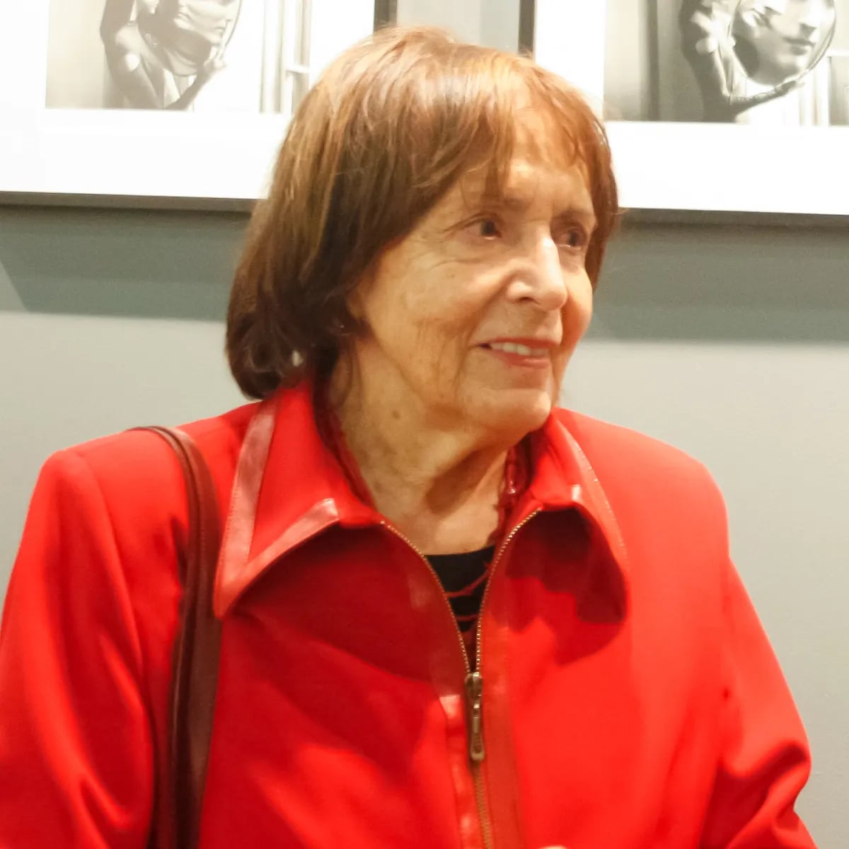 Porträt von Beatriz González (1932–2026) – Gedenkseite