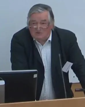 Porträt von James Munby (1948–2026) – Gedenkseite