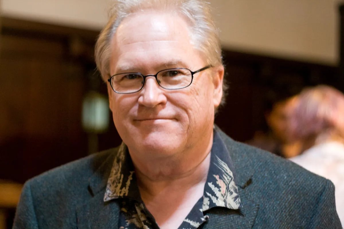 Portrait of John C. Dvorak (1952–2026) – memorial page