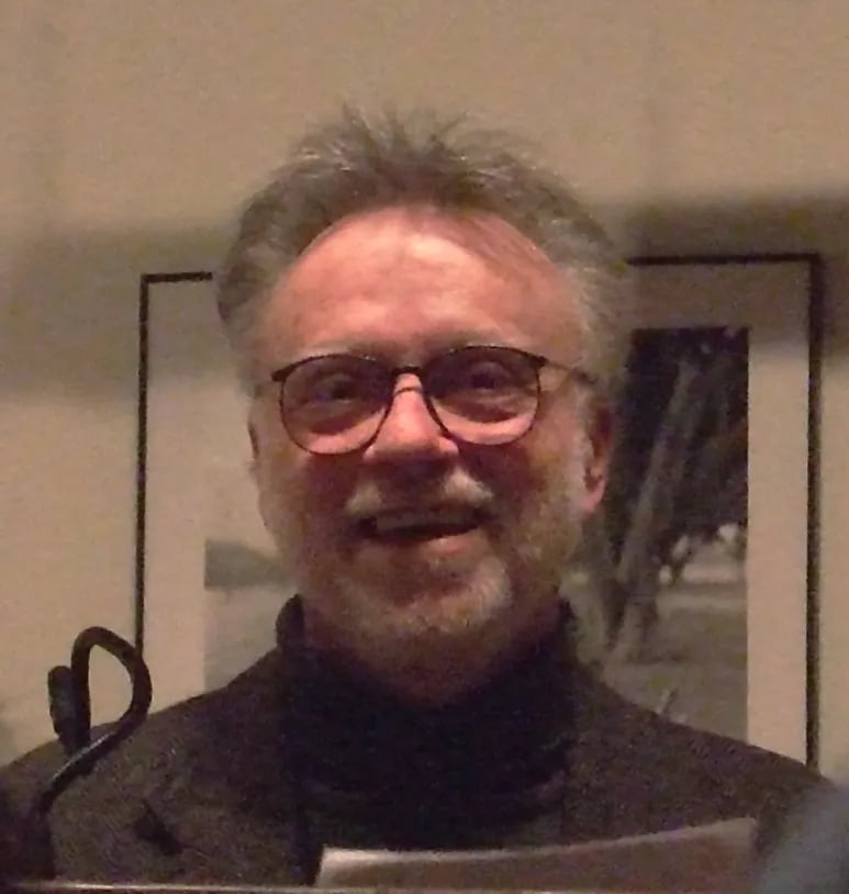 Porträt von John Crowley (1942–2026) – Gedenkseite