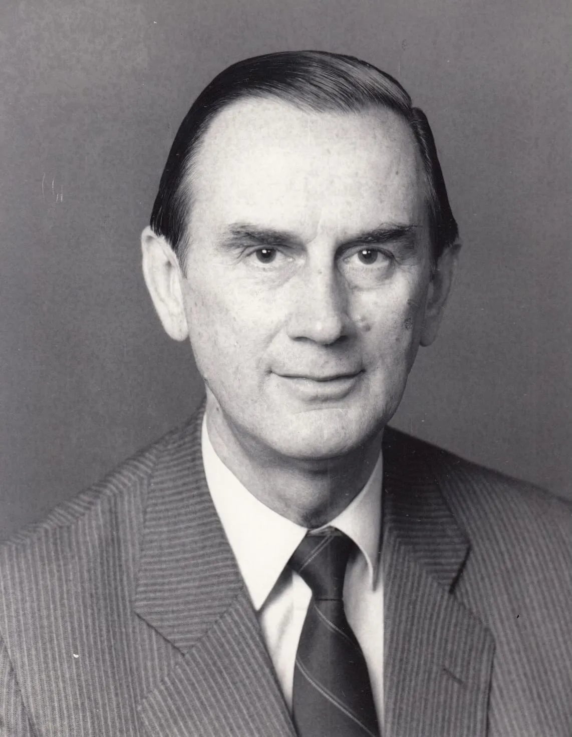 Portrait of Eugeniusz Wyzner (1931–2026) – memorial page