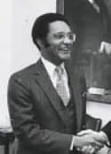 Porträt von Tony Brown (1933–2026) – Gedenkseite