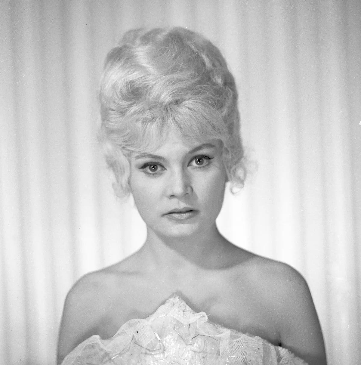 Porträt von Iga Cembrzyńska (1939–2026) – Gedenkseite