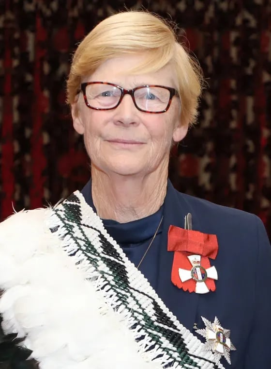 Porträt von Karen Poutasi (1949–2026) – Gedenkseite
