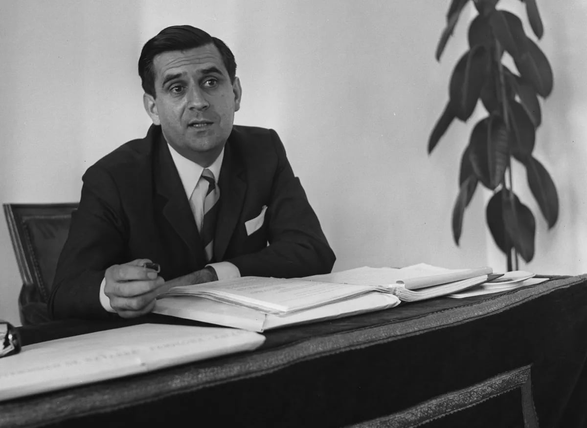 Portrait of Manuel Fernández Areal (1930–2026) – memorial page