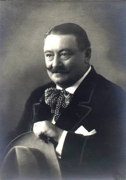 Portrait of Loránd Fráter (1872–1930) – memorial page