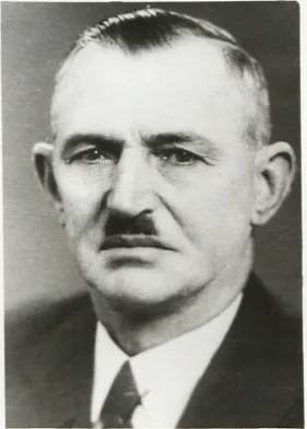 Porträt von Petr Hrach (1876–1946) – Gedenkseite