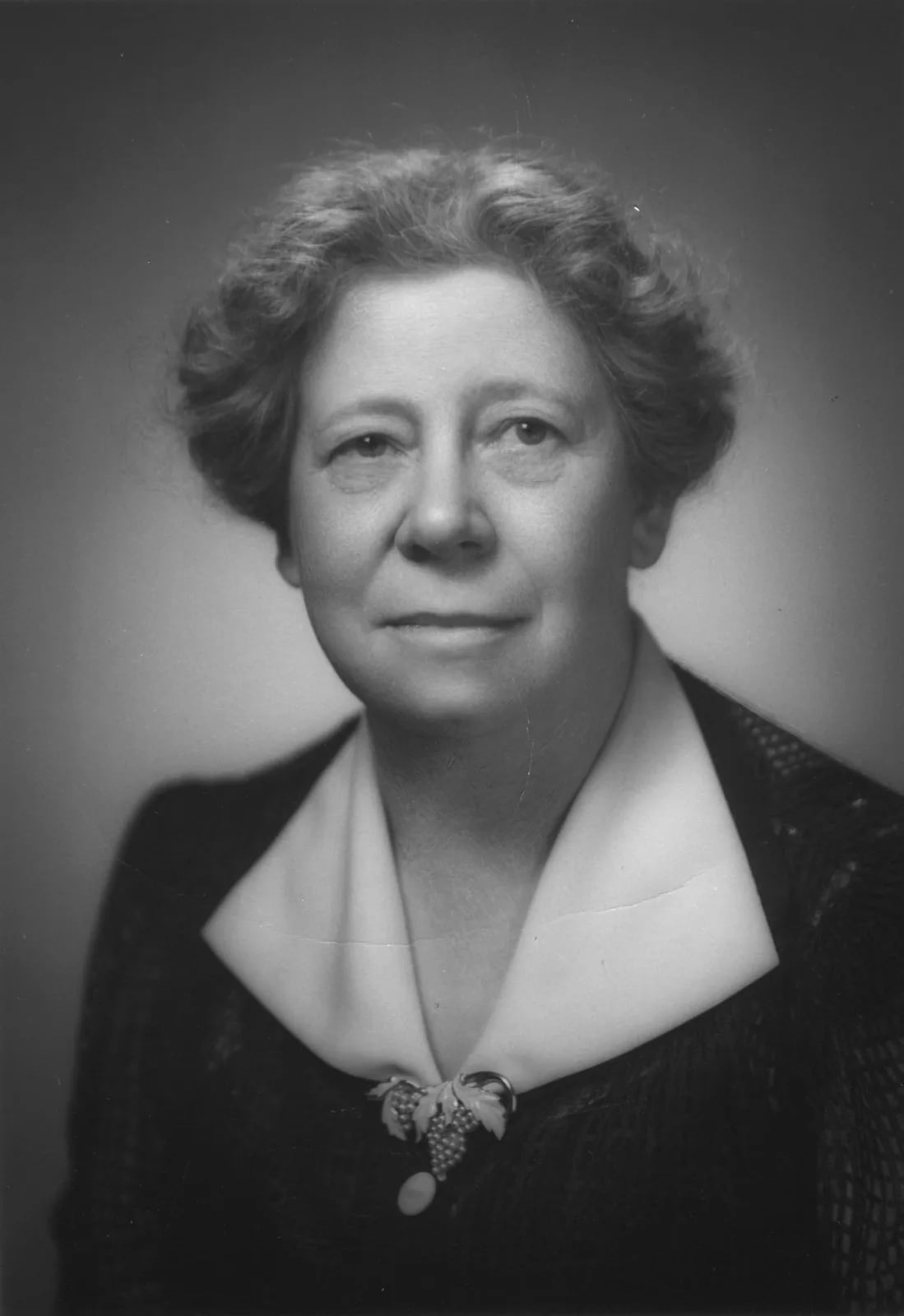 Portrait of Mabel Dunham (1881–1957) – memorial page