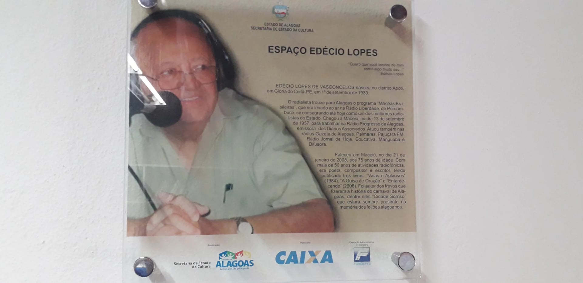 Portrait of Edécio Lopes Vasconcelos (1933–2009) – memorial page
