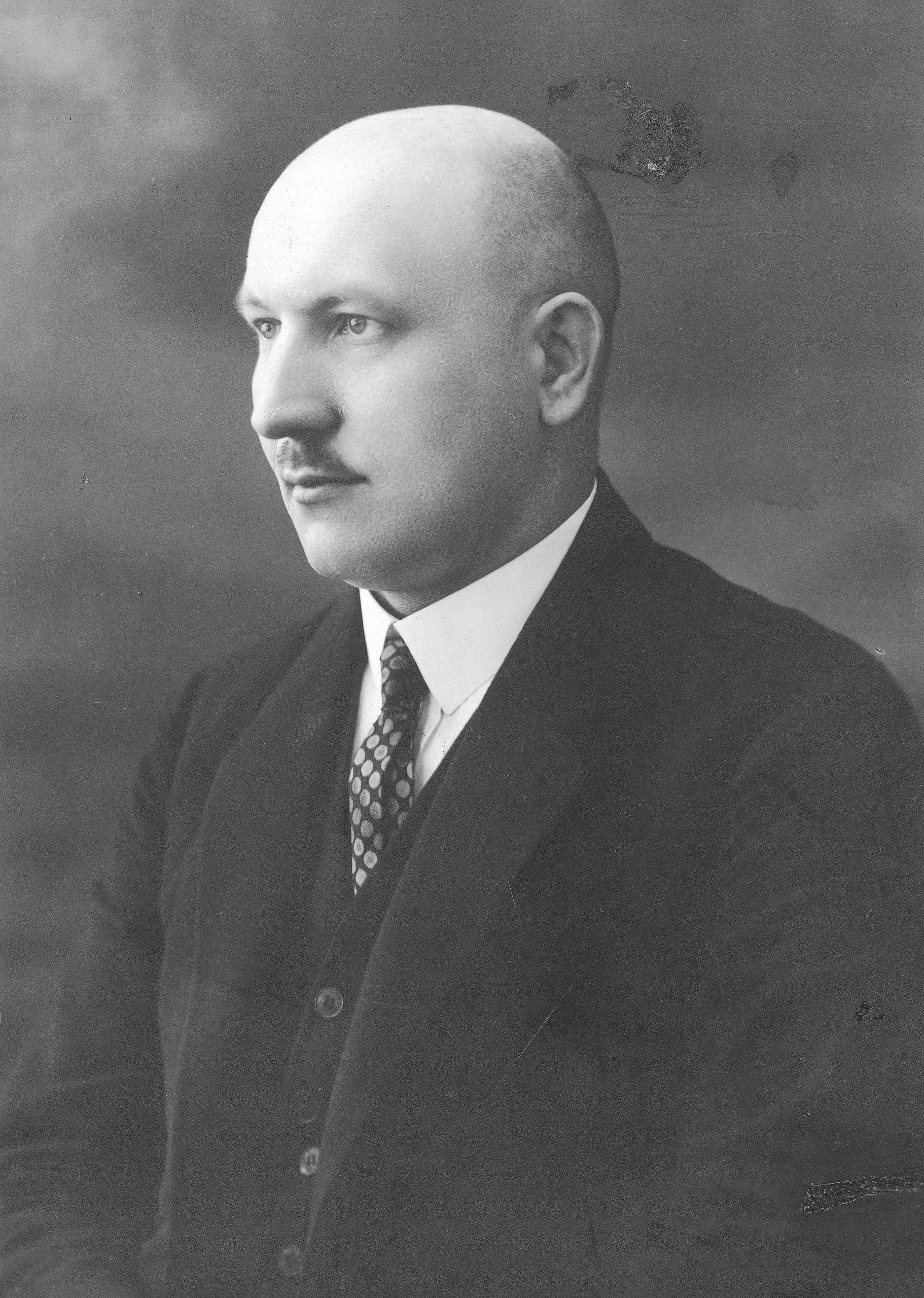 Portrait of Jan Baczewski (1890–1958) – memorial page