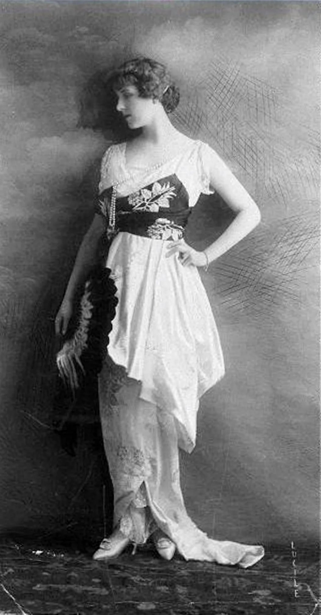 Portrait of Simonne Legrand (1881–1972) – memorial page
