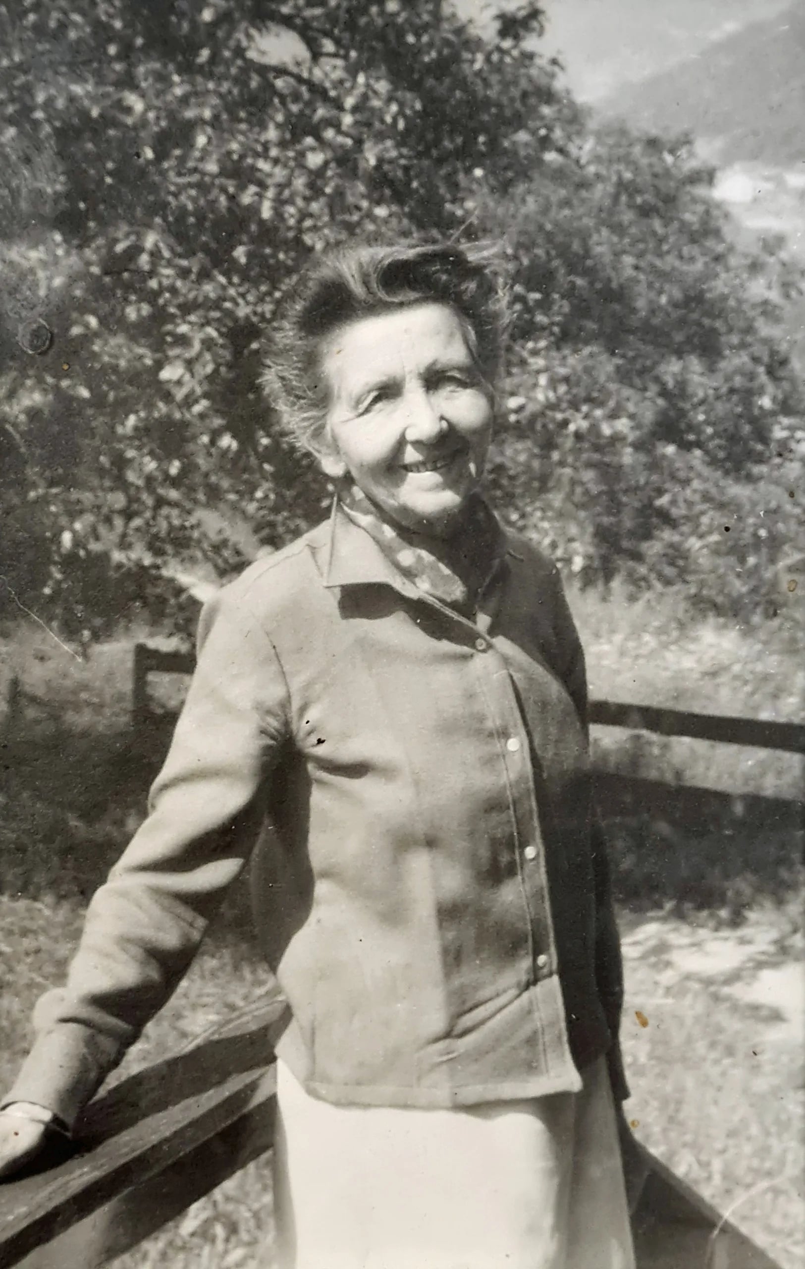 Portrait of Marieleine Hoffet (1905–1996) – memorial page