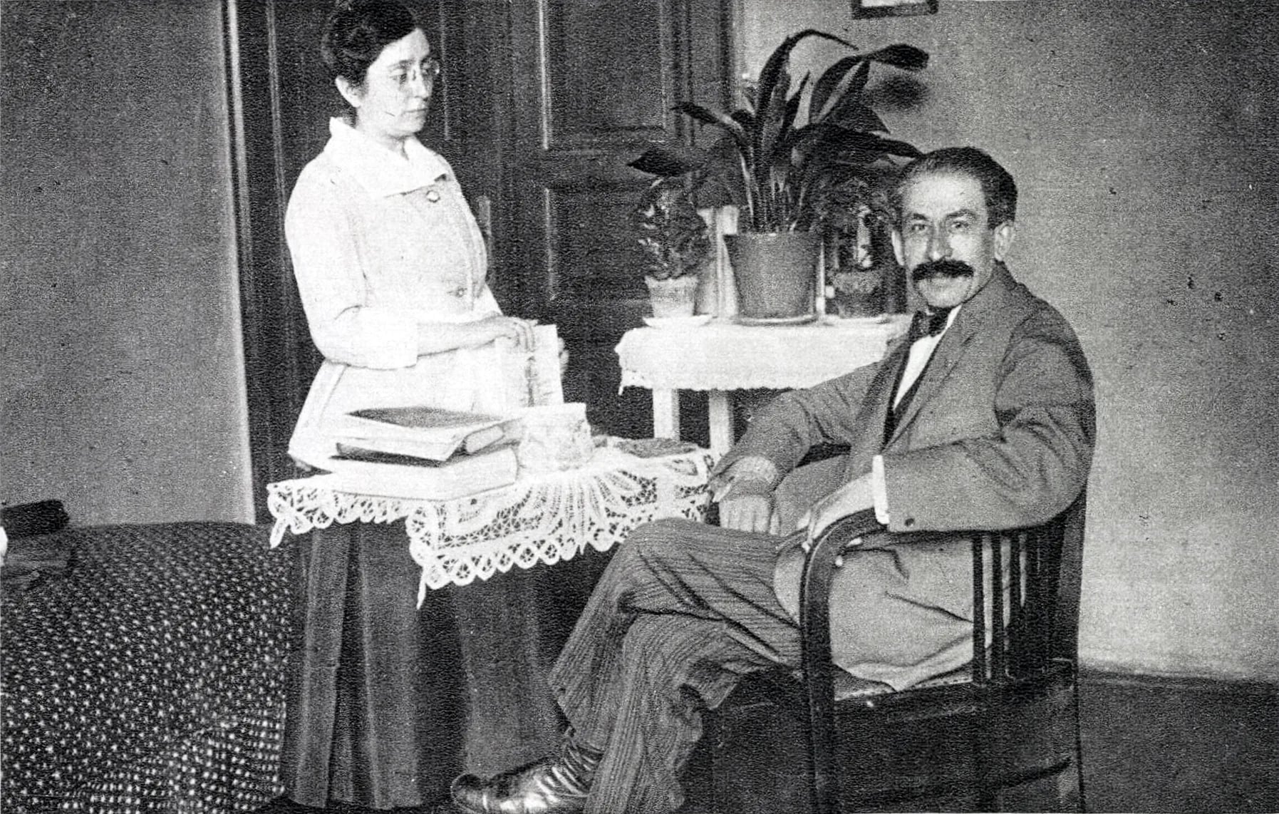 Porträt von Szeréna Ladányi (1884–1940) – Gedenkseite
