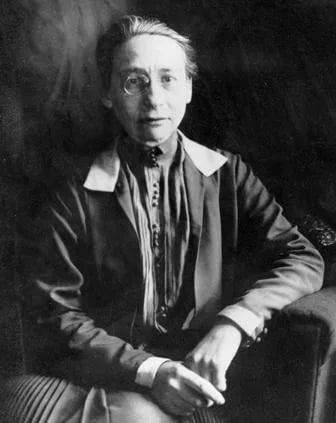 Portrait of Agathe Luise Lasch (1879–1942) – memorial page