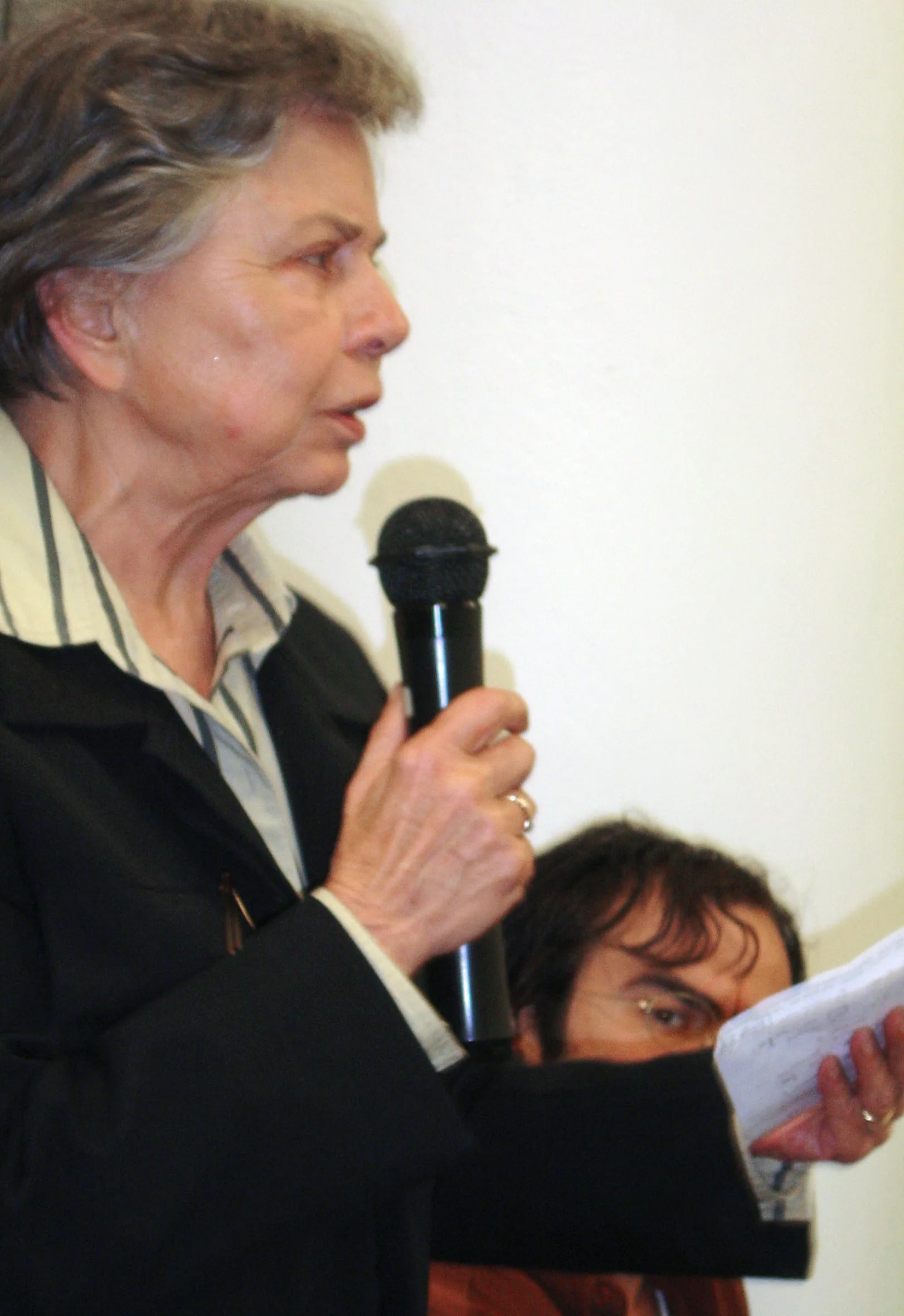 Porträt von Eunice Ribeiro Durham (1932–2022) – Gedenkseite