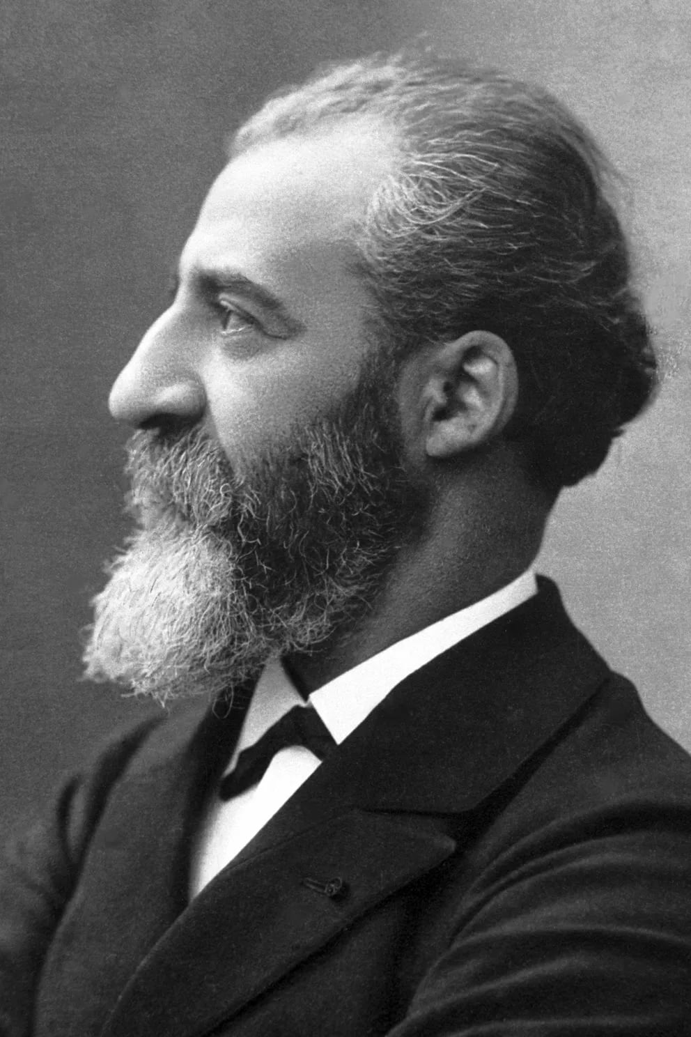 Portrait of Henri Moissan (1852–1907) – memorial page