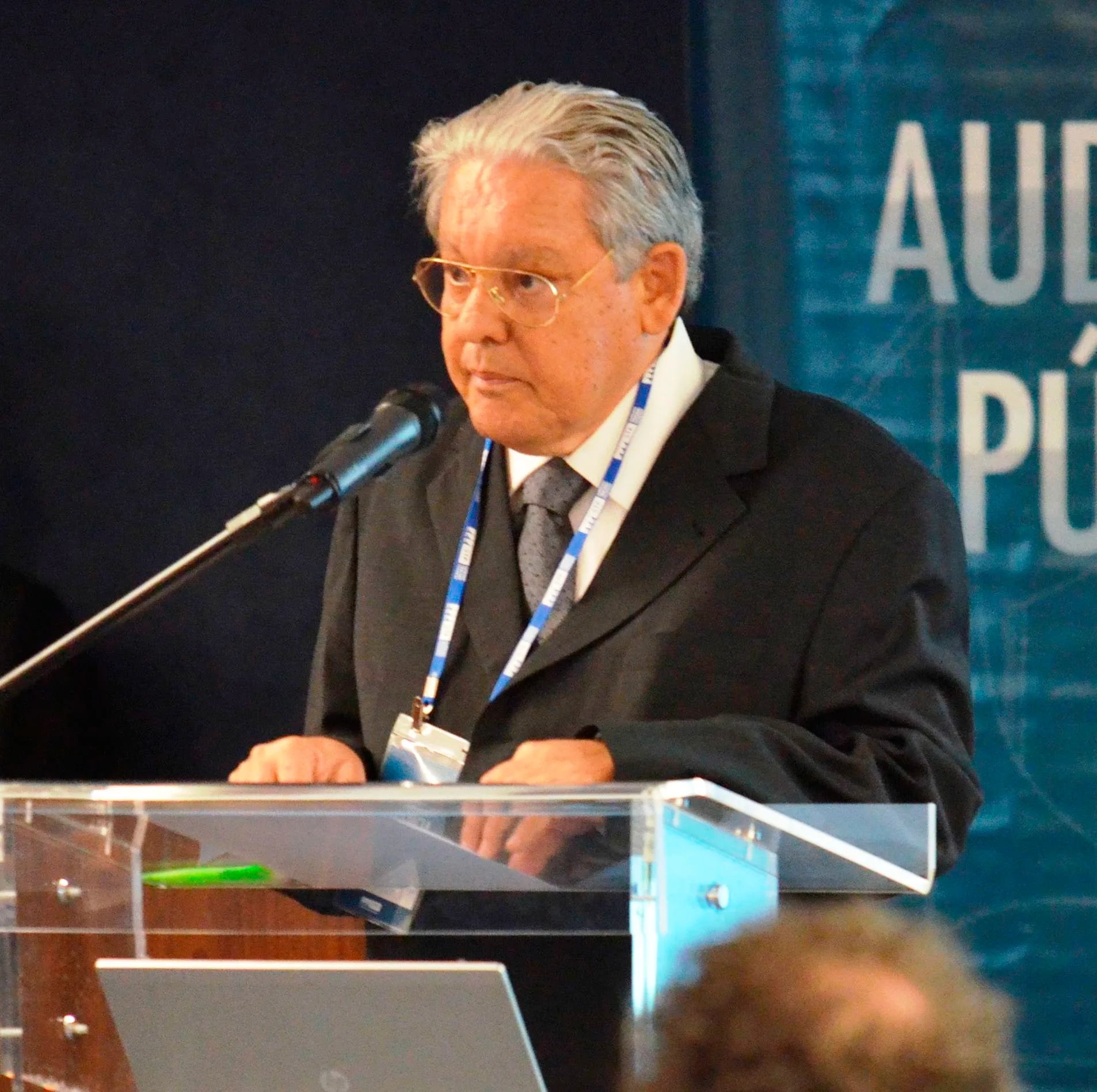 Porträt von Fernando Brant (1946–2015) – Gedenkseite