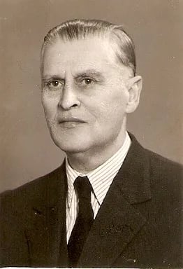 Portrait of Francisco Luís Tavares (1886–1968) – memorial page